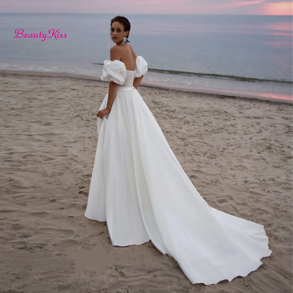 Beach Satin Wedding Dress 2022 Elegant A-Line Sweetheart Neck Short Sleeves Backless With Beading Bridal Gown Vestido De Novia