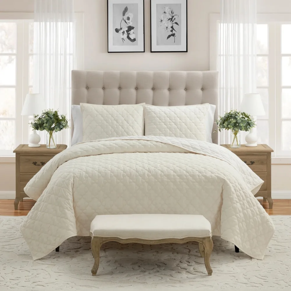 

Charlotte 3-Piece Trellis Velvet Quilt Set, Full/Queen, Off White