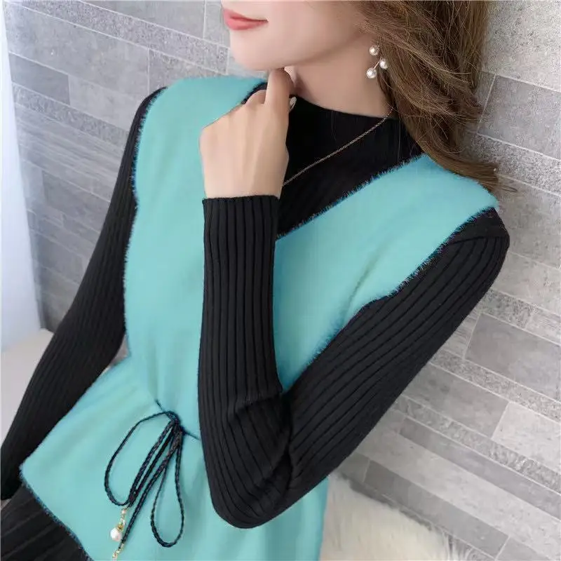 

2025 Spring Autumn Knitted Sweater Vest Women Korean Slim Sleeveless Sweater Jacket Ladies Versatile Short Waistcoat Knit Tops
