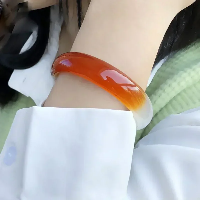 Natural CARAMEL COLOR agate bracelet half white thin strip women chicken oil yellow bracelet ladies bracelet light sunny bangle