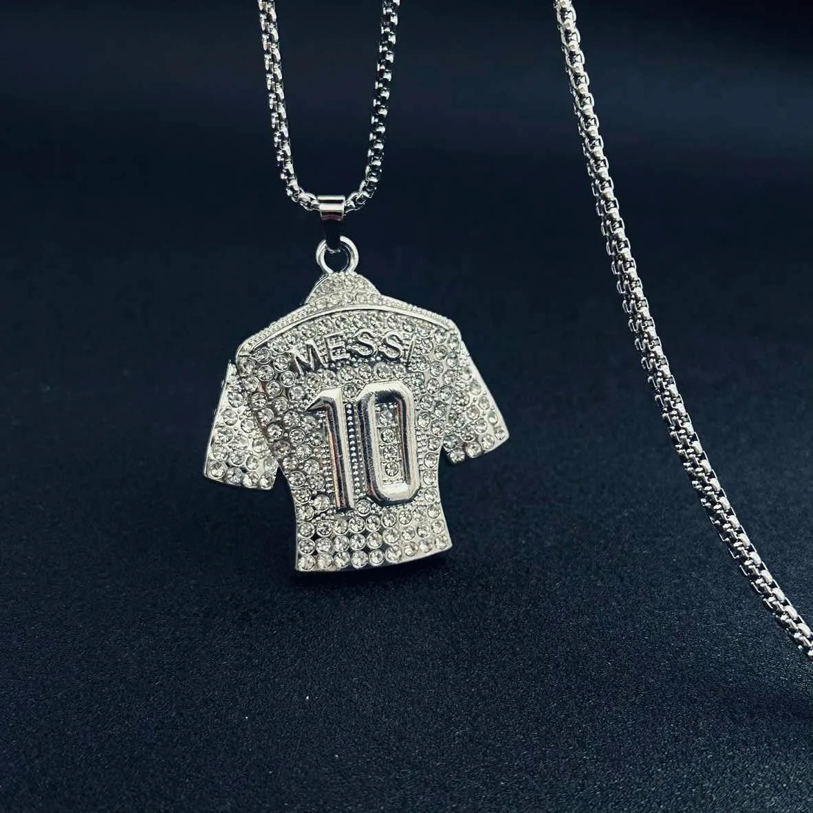 Necklace Ronaldo CR7 Messi 10 Jersey Full Zircon Pendant Chain Necklace For Men Boy Soccer Fans Hip Hop Jewelry Accessories