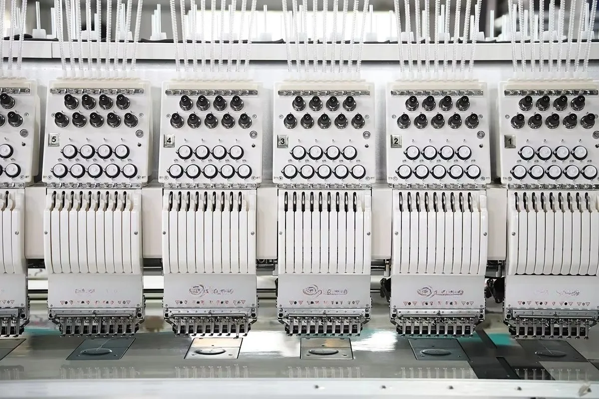 Single Head Computerized Embroidery Machine Automatic Equipment For Cap T Shirt And Home Textile Design
