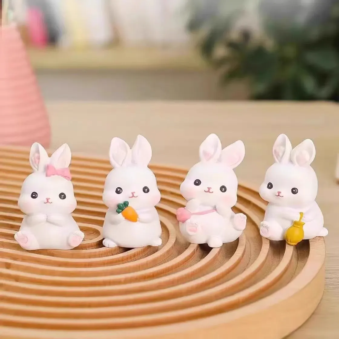 Adorable Cartoon Animal Basket Forest Rabbit Gourmet Decorative Resin Aromatherapy Birthday Gift Baking Decoration Item