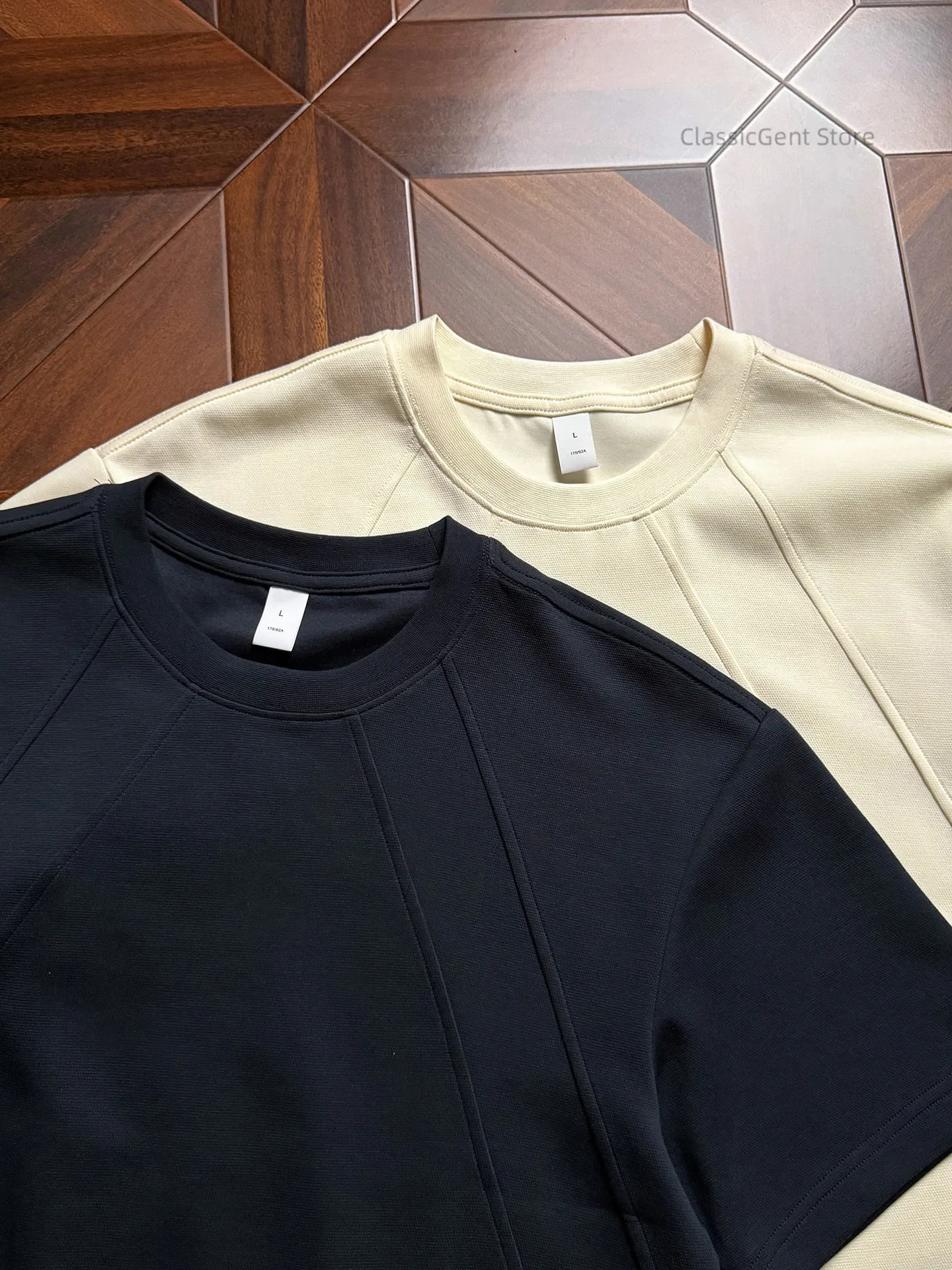 

Three-dimensional splicing structure design, cream texture 8.1OZ loose short-sleeved T-shirt, ice cotton