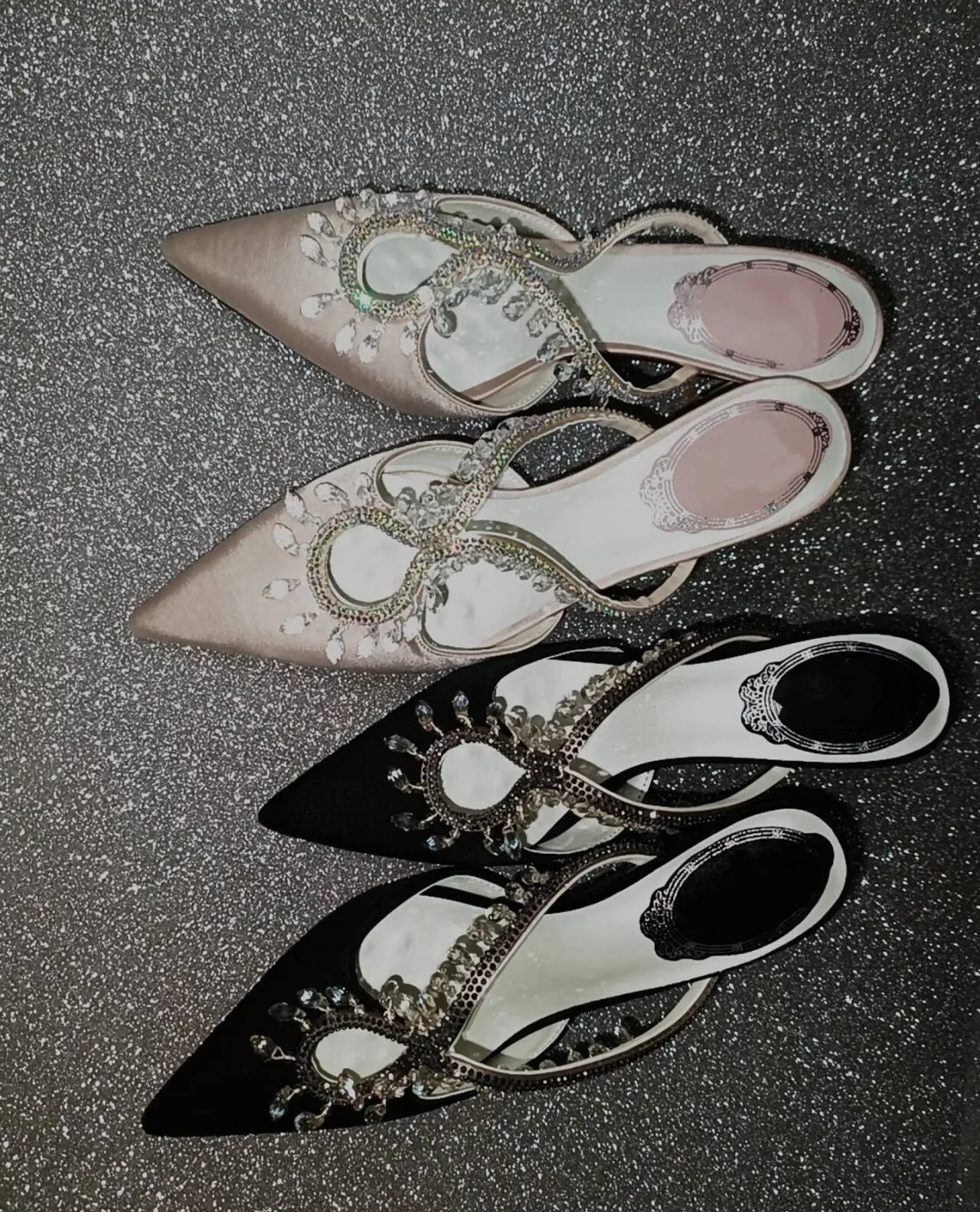 Retro Style Round Toe Shallow Outdoor Summer Women Slippers Strange Style High Heels Pull On Design Leisure Flip Flogs