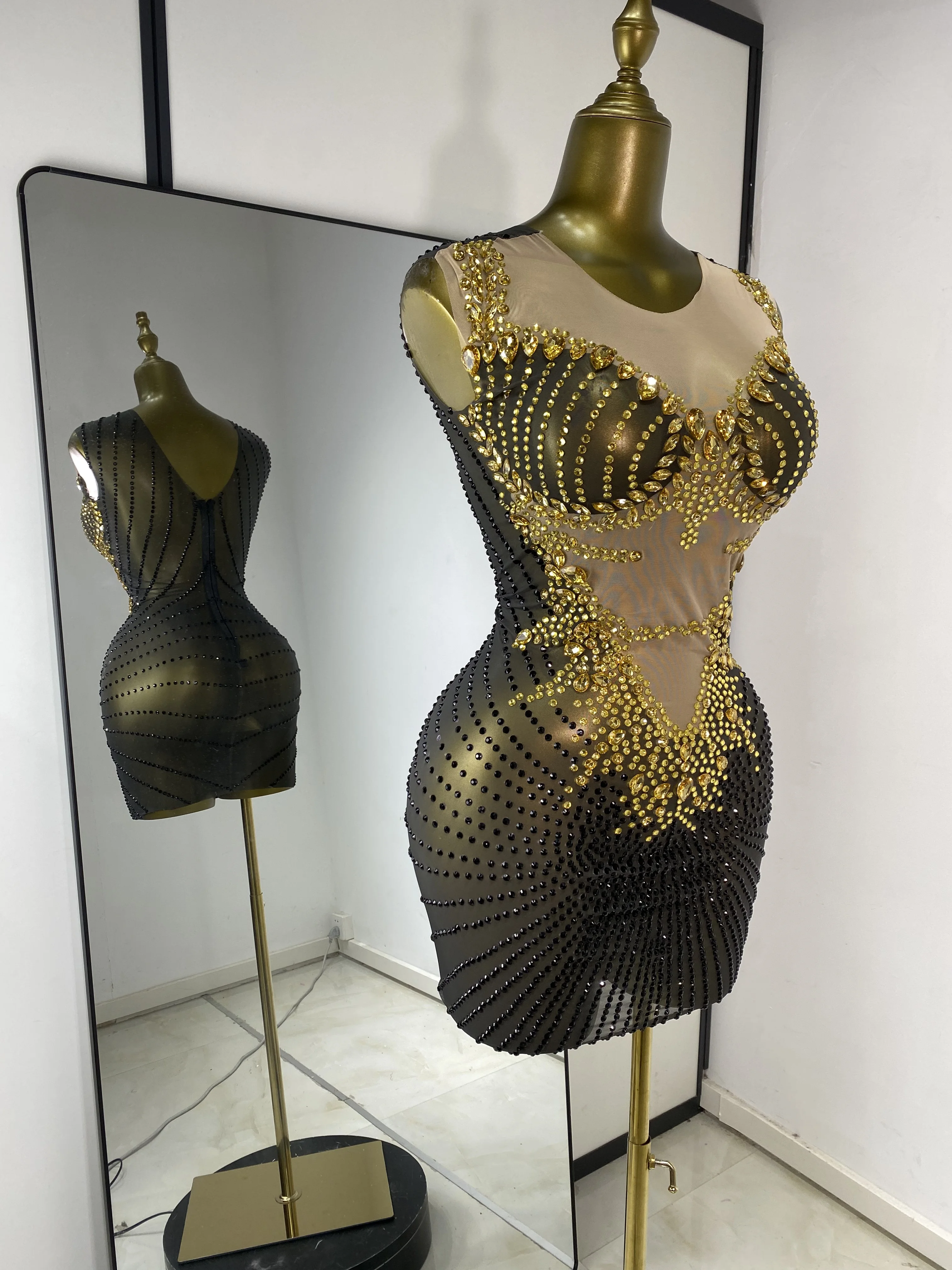 Damska Luksusowa Złota Sukienka Mini Bodycon z Siateczki, Ozdobiona Cyrkoniami, Wysoka Elastyczność, Seksowna, Prześwitująca, Wieczorowa, Klubowa, na Imprezę, do Nocnego Baru