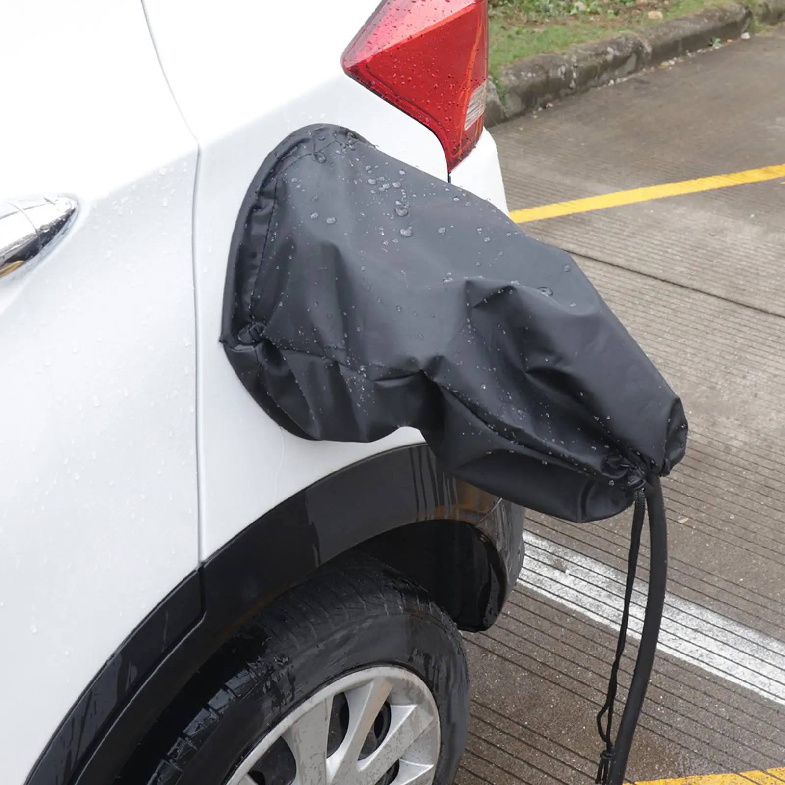 

Electric Car Charging Port Waterproof Cover Abrasion Resistant Oxford Fabric for Vehicle Waterproof Cover Outdoor Protection
