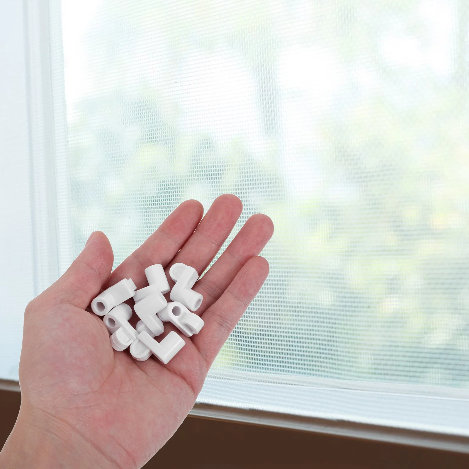 24Pcs Universal Window Screen Clips High Strength White Plastic Fast Installation Secure Mesh Holder Replacement Window Screen