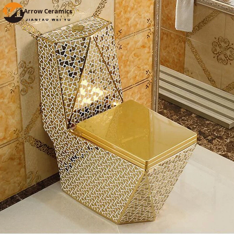 Super Swirl Luxury Ceramic Toilet Modern Golden Electroplated One-Piece Anti-Odor for Middle East Hot-Selling Bathroom