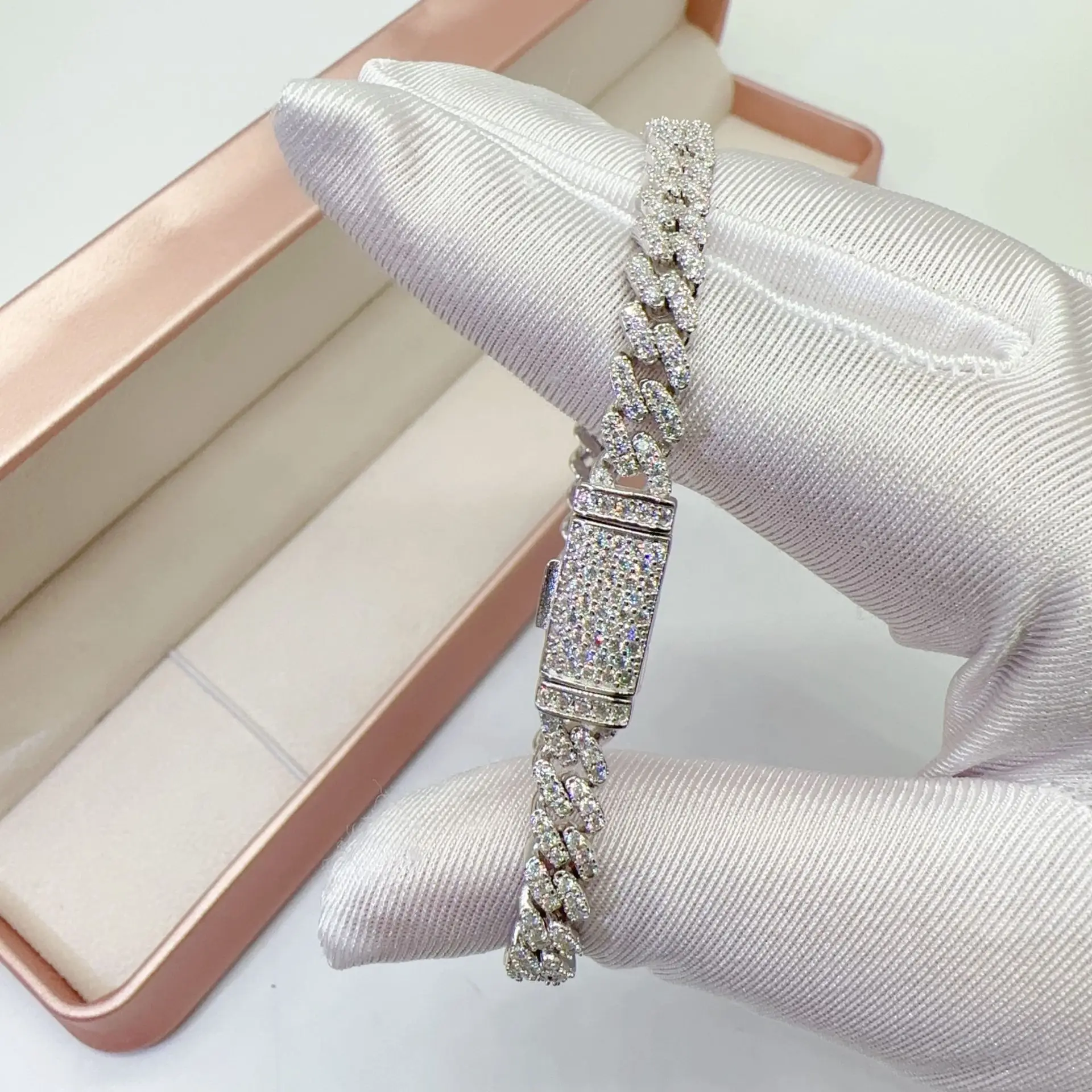 Width 6mm 925 Sterling Silver Vvs Moissanite Diamonds White Gold Plated Cuban Link Chains Bracelet