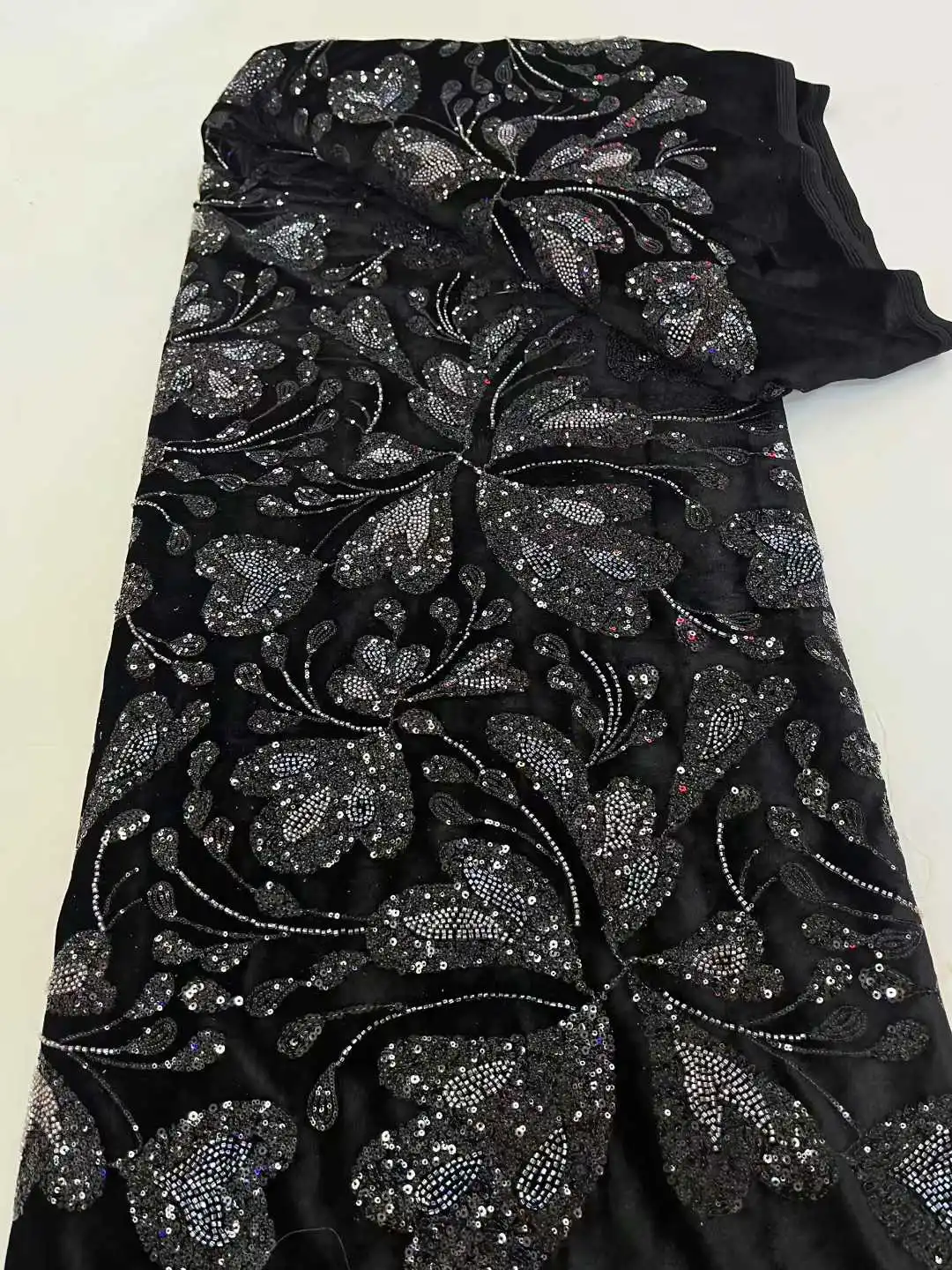 African French Nigerian High End 2025 New Velvet Lace Grid Fabric With Beads Sequins for Wedding Party Bride Sewing Dress