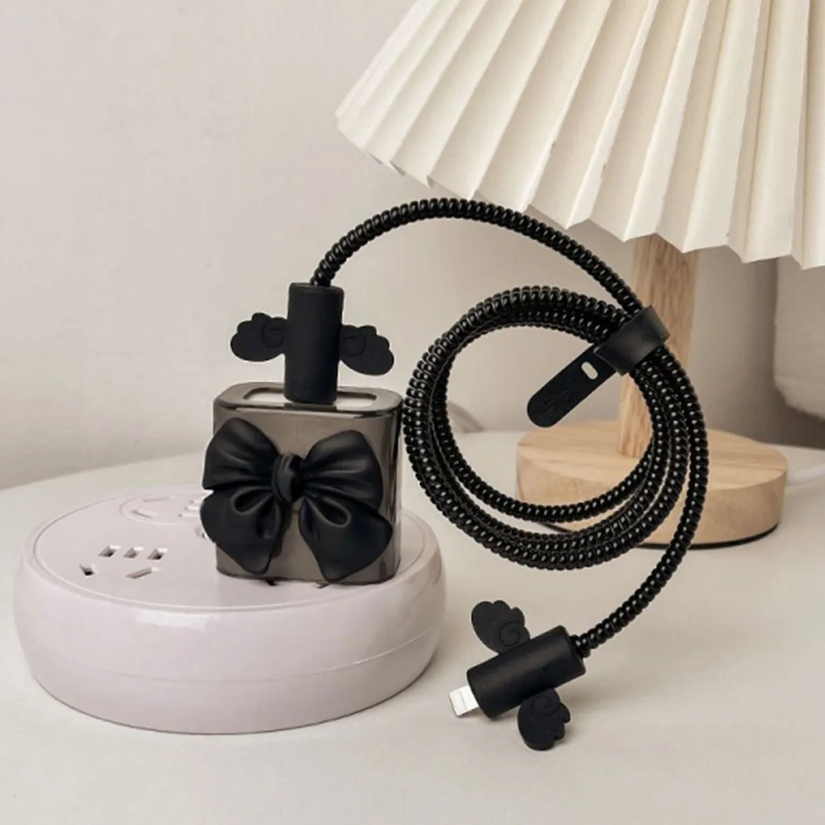 Black Love Bow 5pcs Charging Data Cable Protector Winder Accessories For iPhone 18/20w Charger Protective Cover