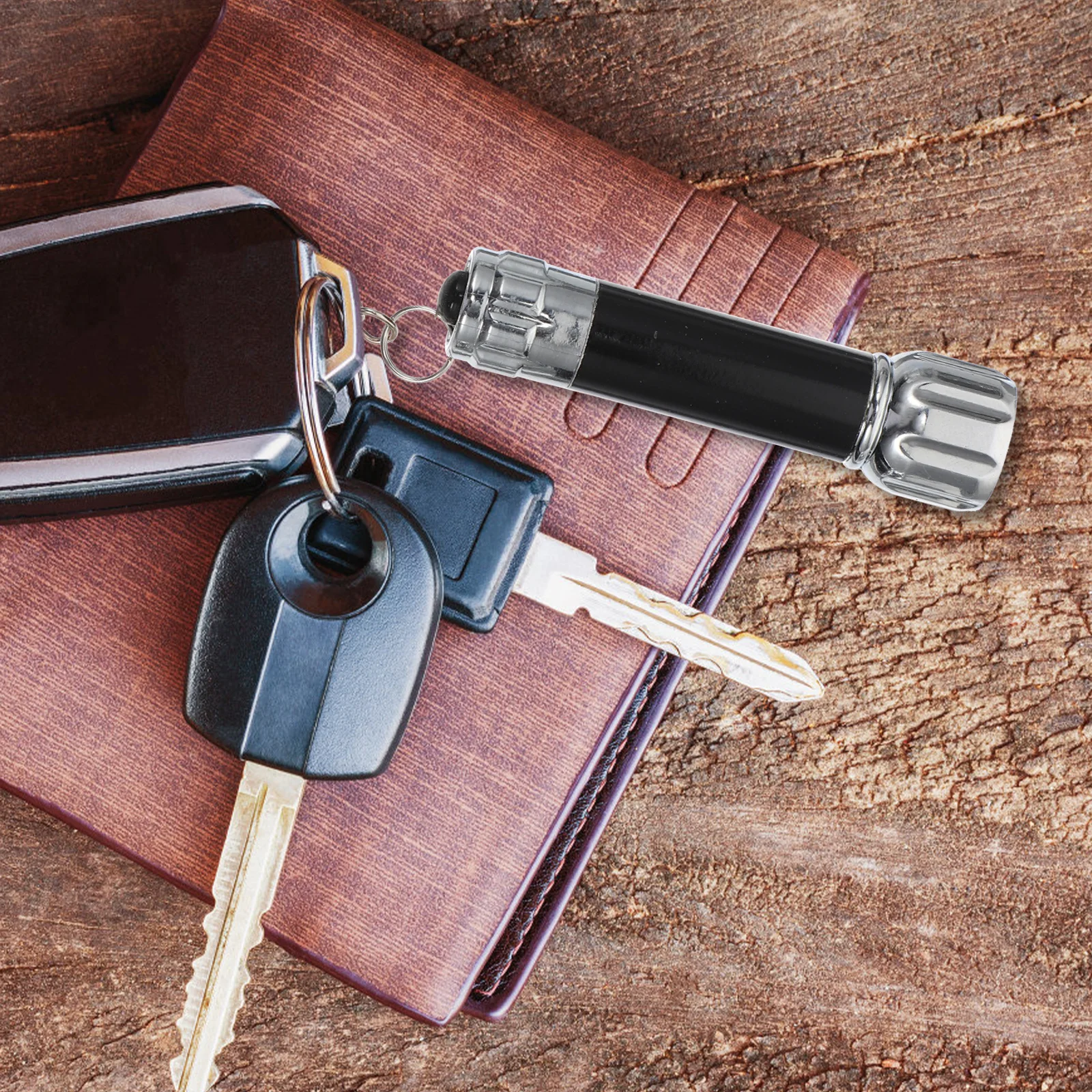 

4Pcs Mini LED Pumpkin Head Flashlight Portable Keychain Outdoor Lighting Tool Camping Hiking Survival Aluminum Alloy