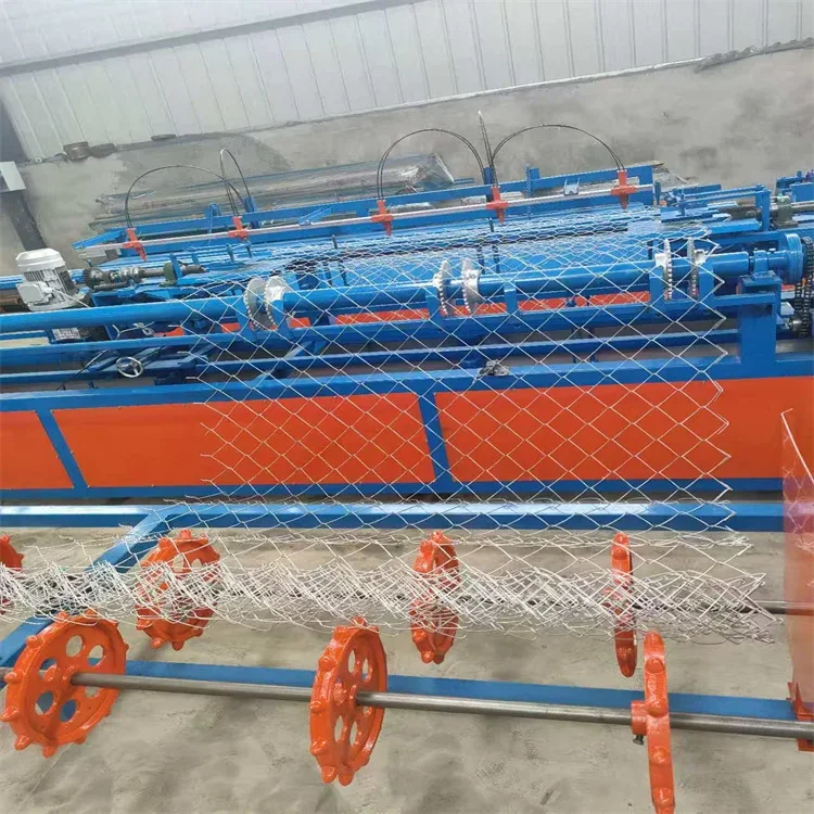 YG Customized Full Automatic Fence Wire Mesh Chain Link Fence Diamond Mesh Making Machine For Zimbabwe Market And Smooth Fence