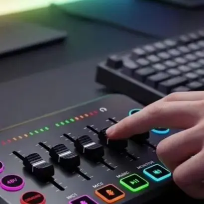 For F9 Gaming Audio Mixer Sound Card RGB Lighting For Dsp Noise Reduction For Live Streaming Podcasting Mobile PC Recording Tool