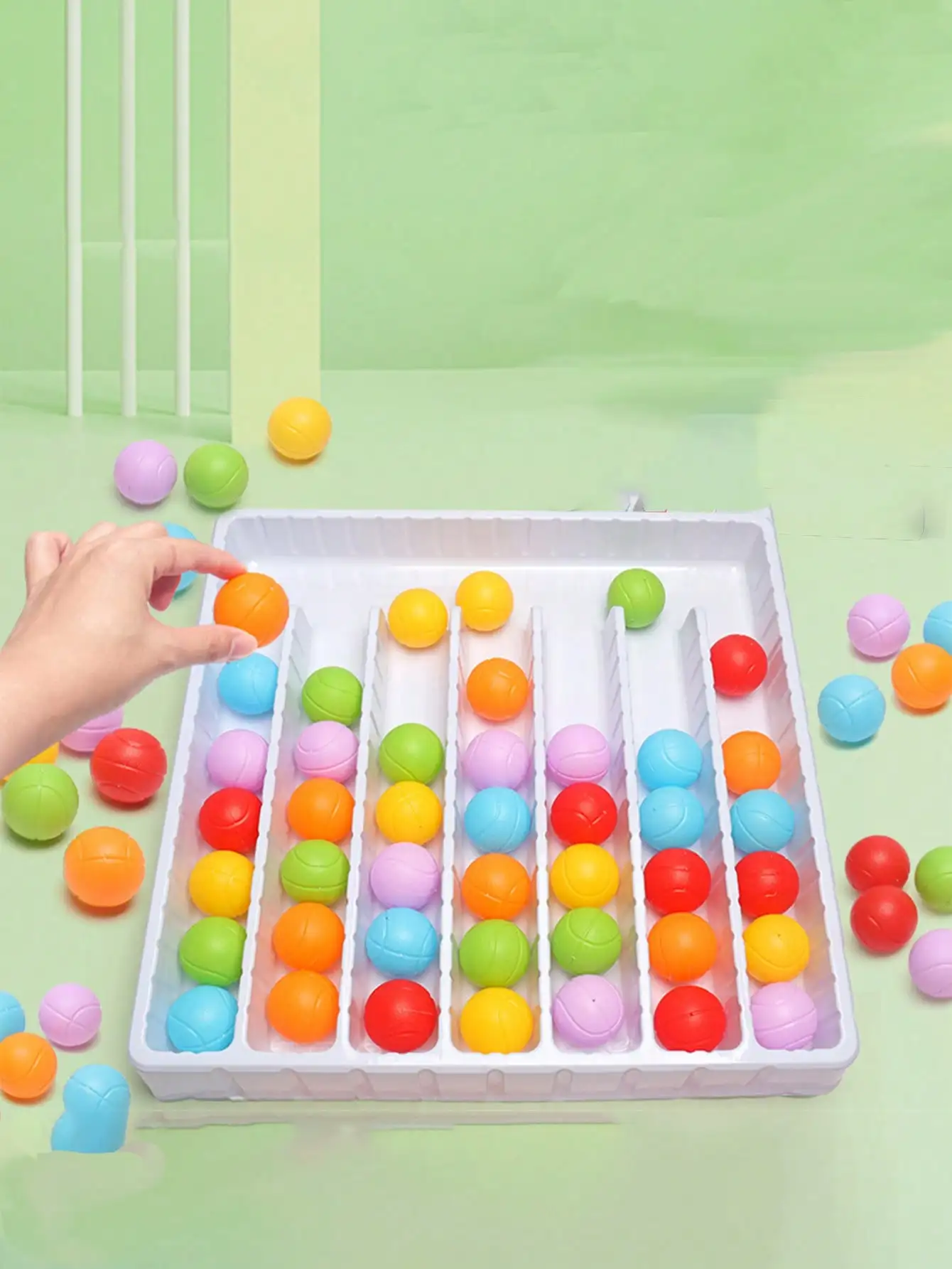 لعبة إرجاع الكرة الملونة، إنها لعبة دماغ لتطوير سطح المكتب تستخدم تصنيف الألوان لممارسة التنسيق بين اليد والعين #1