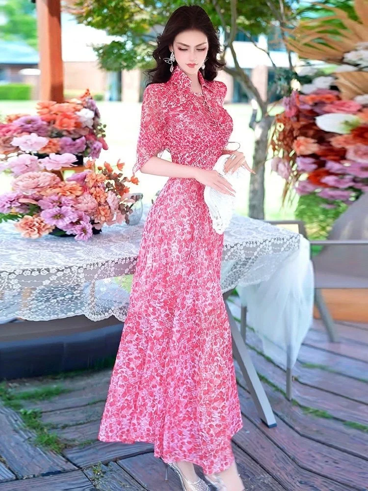 A new vacation-style floral print shirt dress that exudes youthful and mature vibe is unique non-repetitive with cinched waist