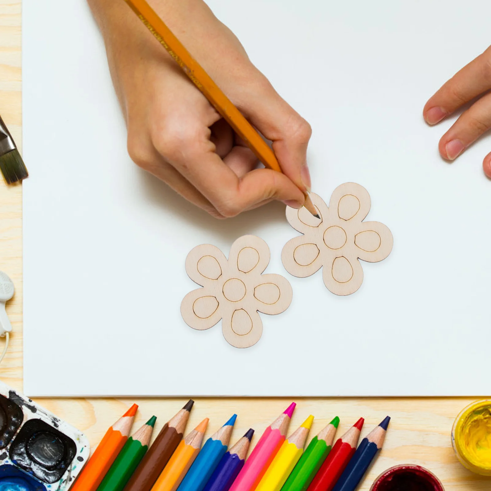 18Pcs Wood Slices Decorative DIY Craft Supplies Butterfly Flower Shapes Unfinished Blank Wooden Pieces for Party Home Decor