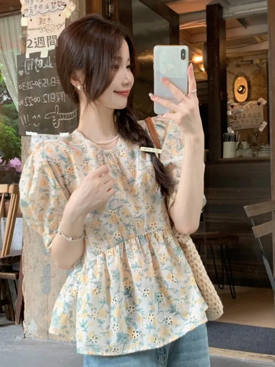 

Retro Floral ort irt Women's Korean Sle round Ne Sweet Temperament Ba Zipper Design Small Size Top Bubble Sve