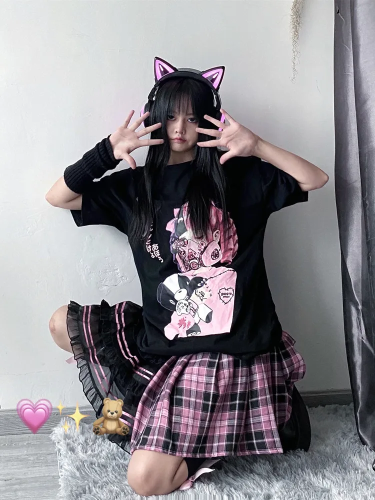 

Women Gothic T-shirts Harajuku Short Sleeve Harajuku Cartoon Girl T-shirt Punk Black Pink Plaid Skirt