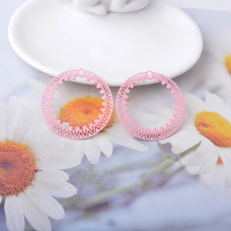 20 Stück AB2285 Messing-Schmuckanhänger, hellgoldene runde Charms, bemalte Verbindungsstücke, Anhänger für DIY-Ohrringe für Frauen, Zubehör – Detail 16