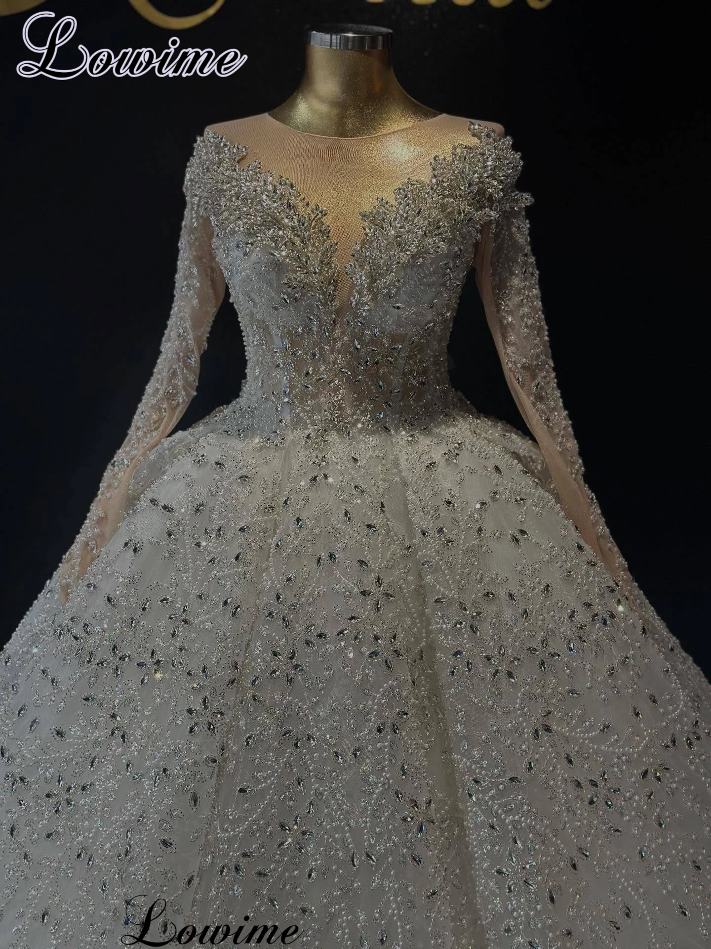 

Luxury Crystals Wedding Dresses Ball Gown Long Sleeves Brides Dresses Elegant Wedding Gowns 2026 Vestidos De Novia Customized