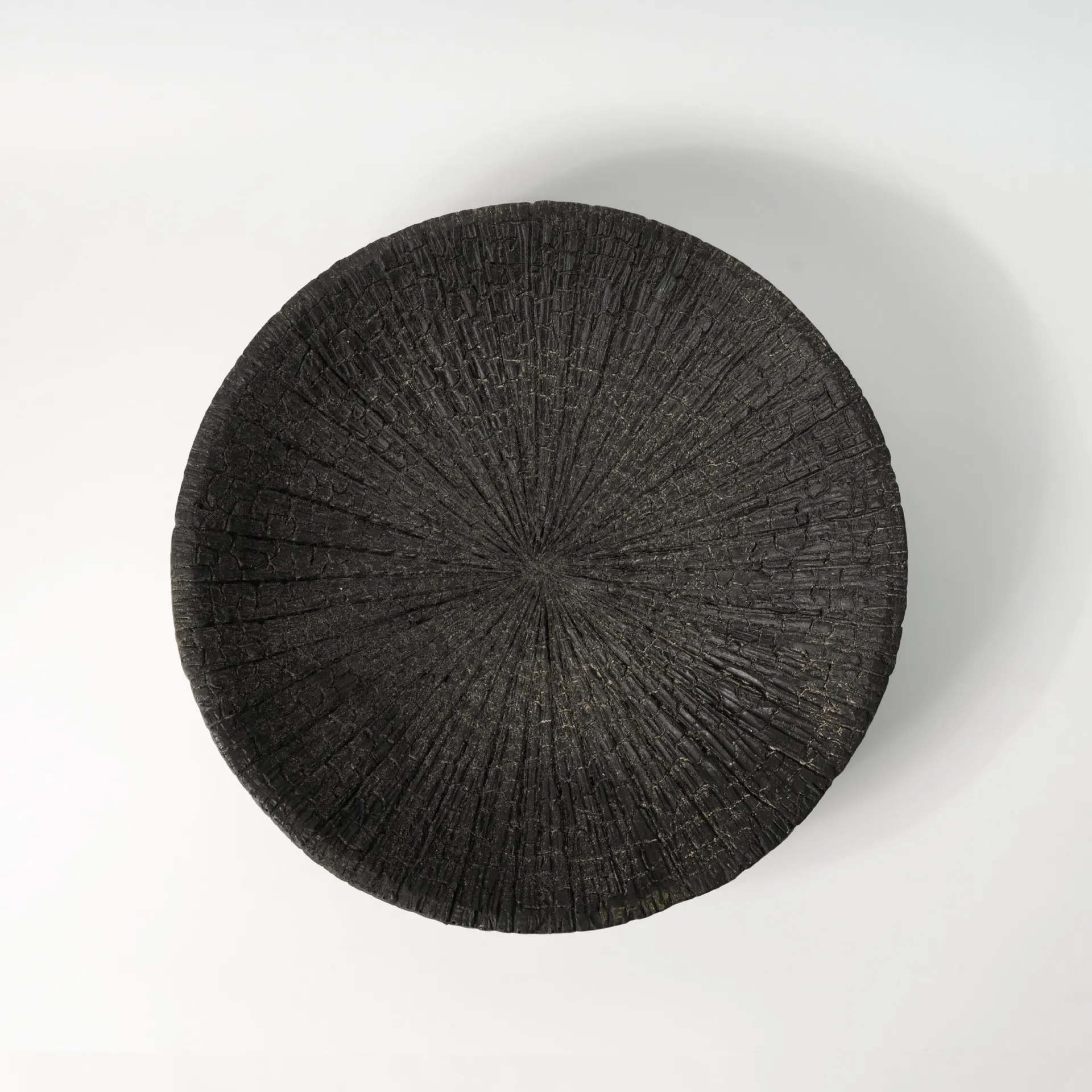 Retro imitation carbonized wood crack fruit plate Chinese living room desktop coffee table storage plate decorative ornament