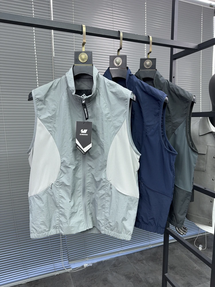 

Svip Мужской легкий дышащий повседневный жилет Летний уличный УФ-защита Faionable воротник-стойка Весна Осень Jaet