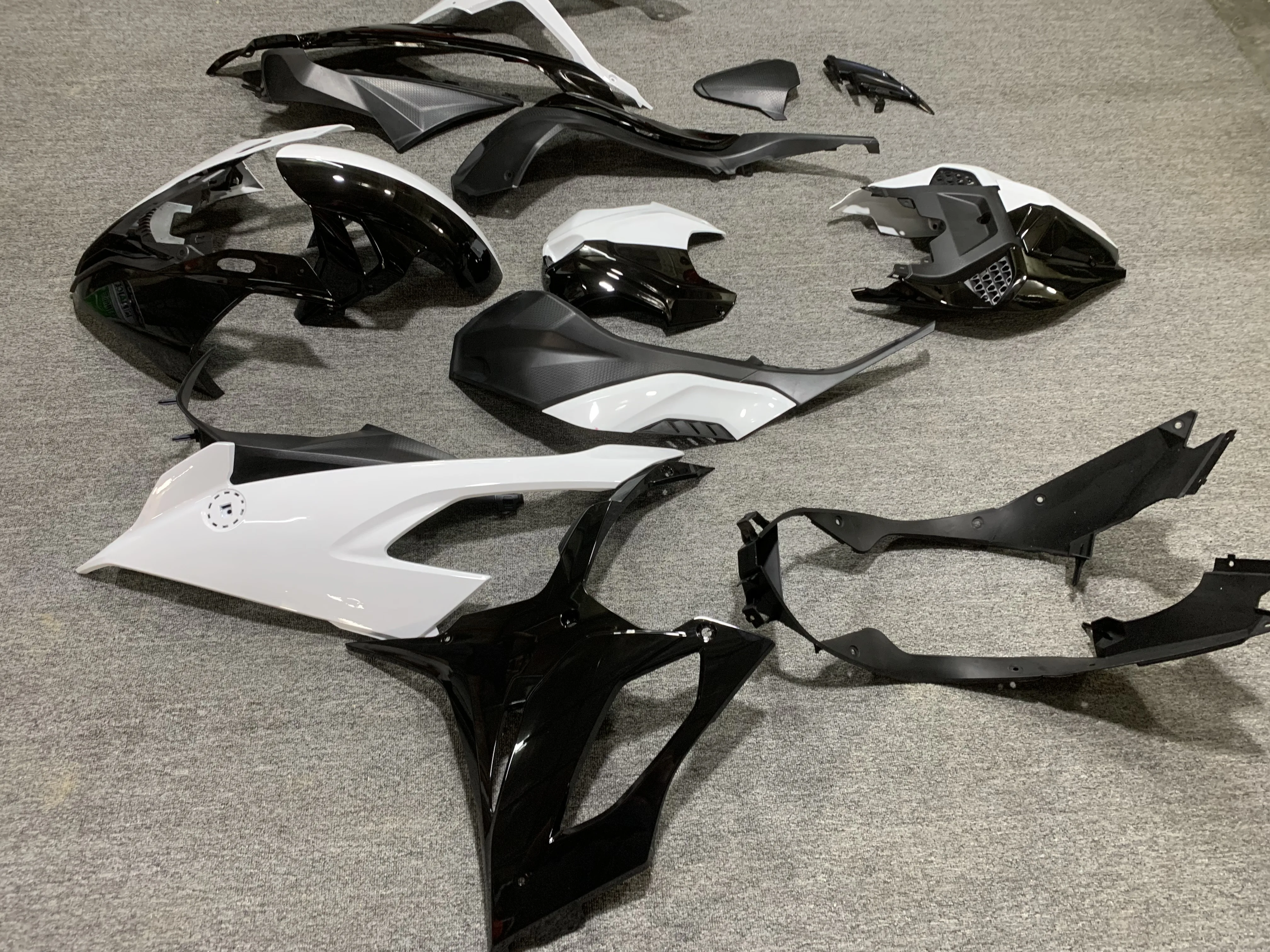 For BMW S1000RR M 2019 Fairing Kit ABS Plastic Body Accessories with Carbon Fiber for Motorcycle！！ 3