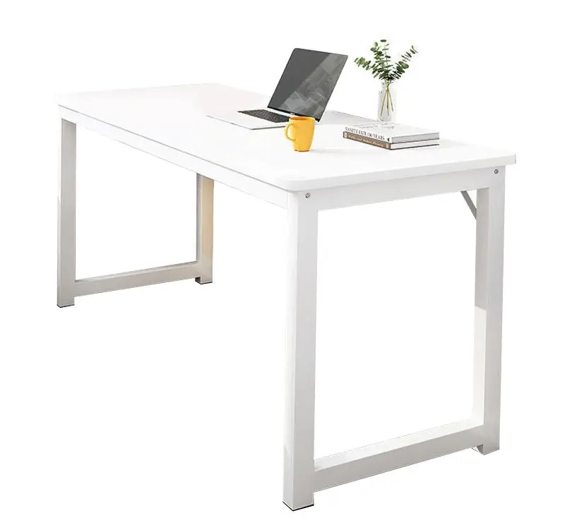 مكتب تجميع عتيق بسيط لشخص واحد ، إطار من التكلفة ، مكتب بسيط لغرفة دراسة الطلاب والمكتب والاستوديو ، في إصدار اليوم ،