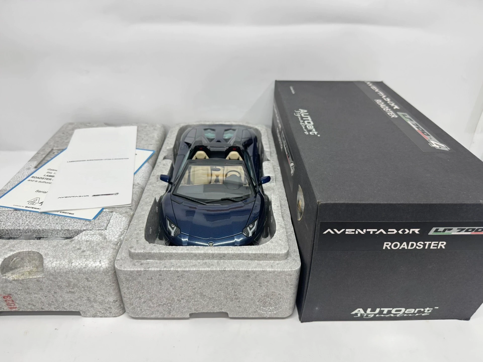Autoart 1:18 Aventador LP700-4 رودستر الأزرق محاكاة طبعة محدودة جميع المفتوحة سبيكة معدنية ثابتة سيارة لعبة مجسمة هدية #6