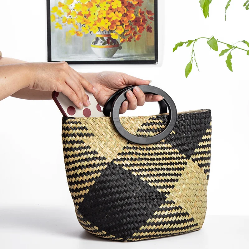 French Vintage Tote Straw Woven Bag Fashion Light Luxury Art Versatile Banquet Handbag Oval Wooden Handle totes Female