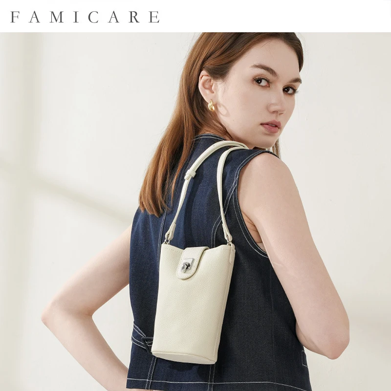 

2025 New Teenage Girls Genuine Leather Shoulder Bag Women's Versatile Casual Small Bucket Bags Mini Crossbody for Mobile Phones