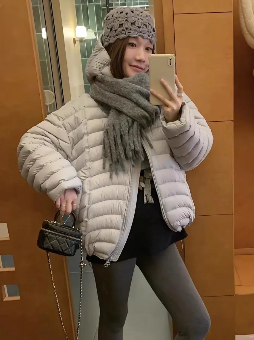 

Легкая теплая короткая женская пуховая куртка 2026 года, новая модель, с наполнителем из белого утиного пуха, повседневная верхняя одежда, пальто с капюшоном