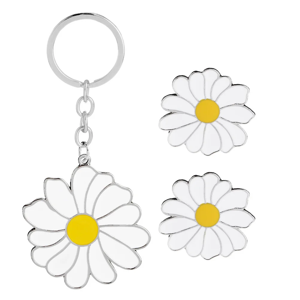 

3Pcs Brooch Keychain Cute Daisy Accessories Small Decoration Cartoon Key Rings Decorative Chain Fashion Jewelry