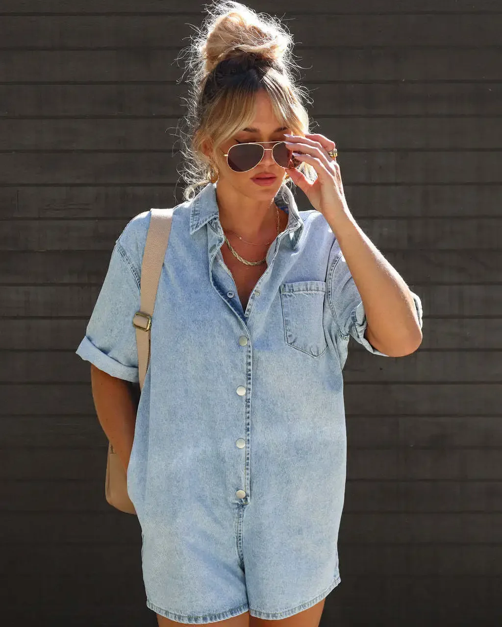 Europe and The United States New Street Fashion Lapel Denim Jumpsuit. Women's Spring and Summer Loose Short Sleeved Short Romper