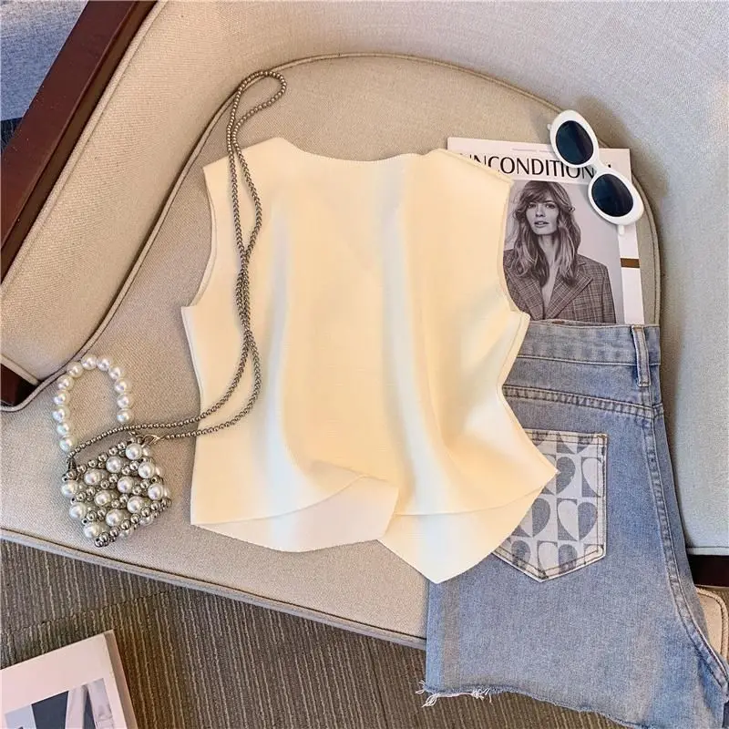 سترة تويد للنساء مزدوجة الصدر ورقبة على شكل V مستوحاة للخريف بطبقة أنيقة مصممة أوروبية بدون أكمام #4