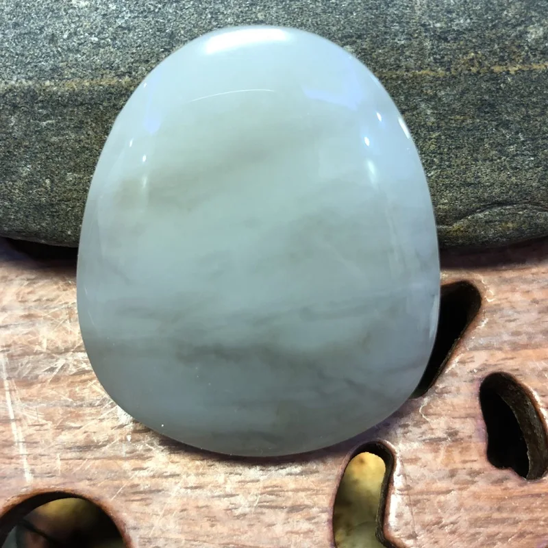 Hotan Natural Pattern , Jade Pendant With Auspicious Cloud Design Men And Women