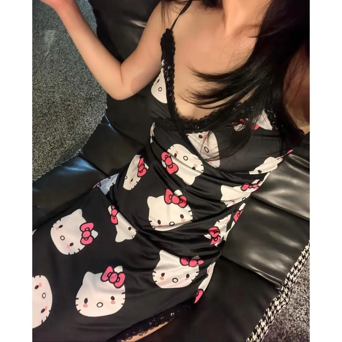 新しい漫画ハローキティプリントレースサスペンダーネグリジェ薄いホーム服 Y2k ガール女性 Kt 猫黒パジャマ女性ギフト