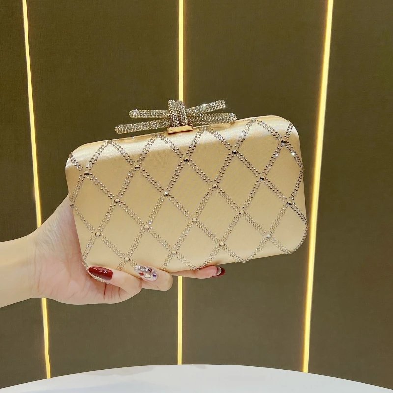 

Блестящая вечерняя сумочка со стразами для женщин, элегантная золотая сумка для вечеринок, модная маленькая сумочка с кристаллами и бисером, розовая.