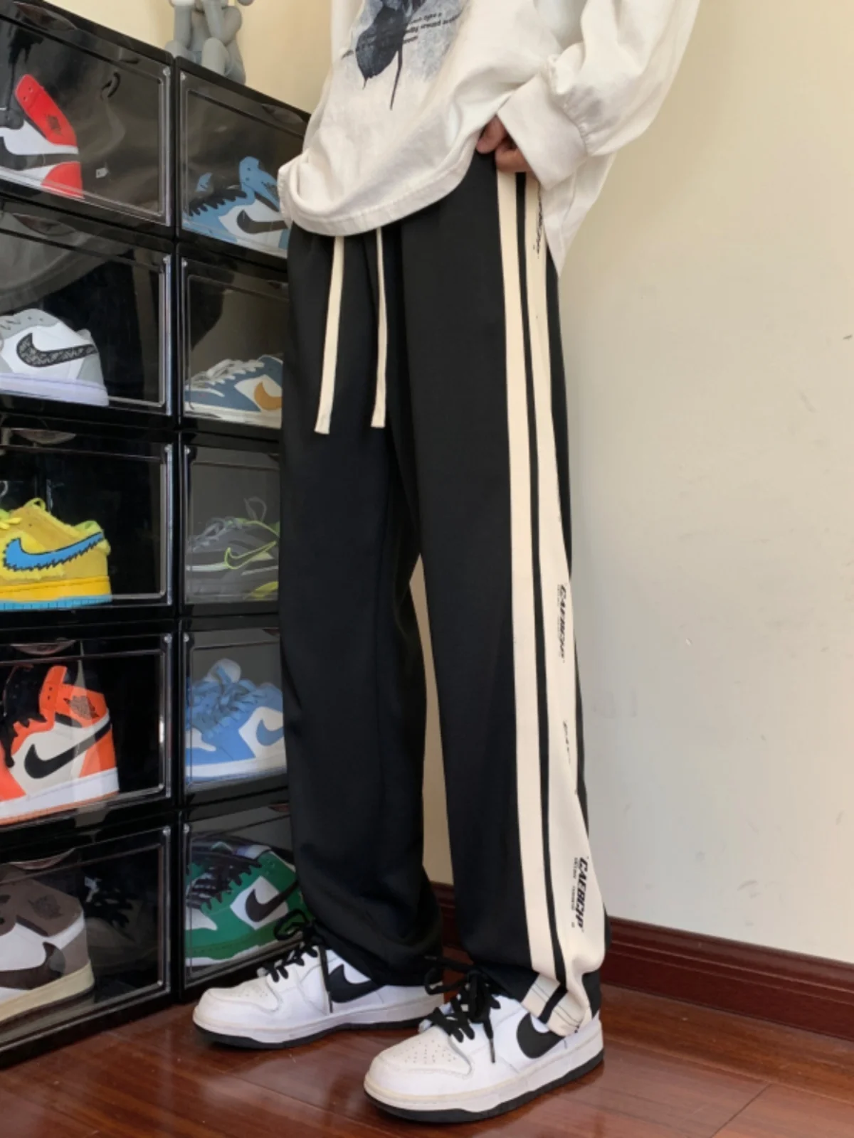 

Модные мужские повседневные брюки для школы, летние дышащие свободные брюки с широкими штанинами, с боковыми полосками, в американском стиле, для подростков