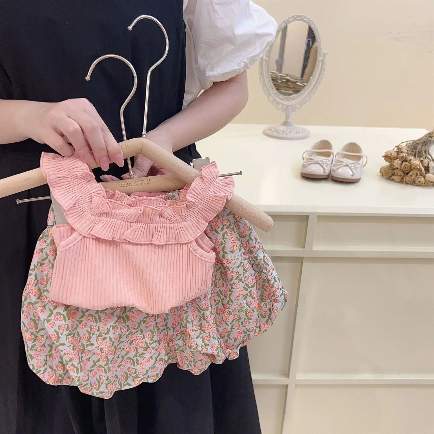 Summer Girl Suit Baby Foreign Style Children Korean Version Sweet Lace Vest Suspender Broken Bud Shorts