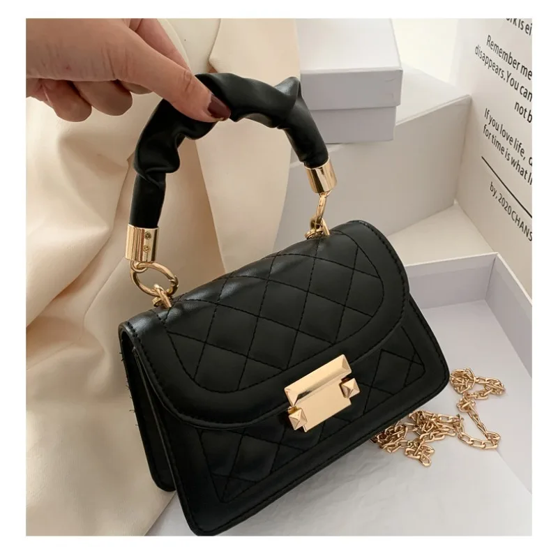 

Новая женская универсальная сумка Весна-Осень 2026: модная, с цепочкой, через плечо и на руку, маленькая квадратная сумка