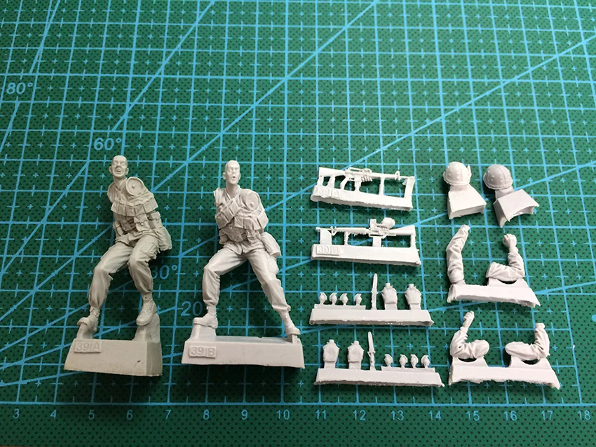 1/35 Resin White Model American Soldier Model Requires Manual Coloring Of The Model