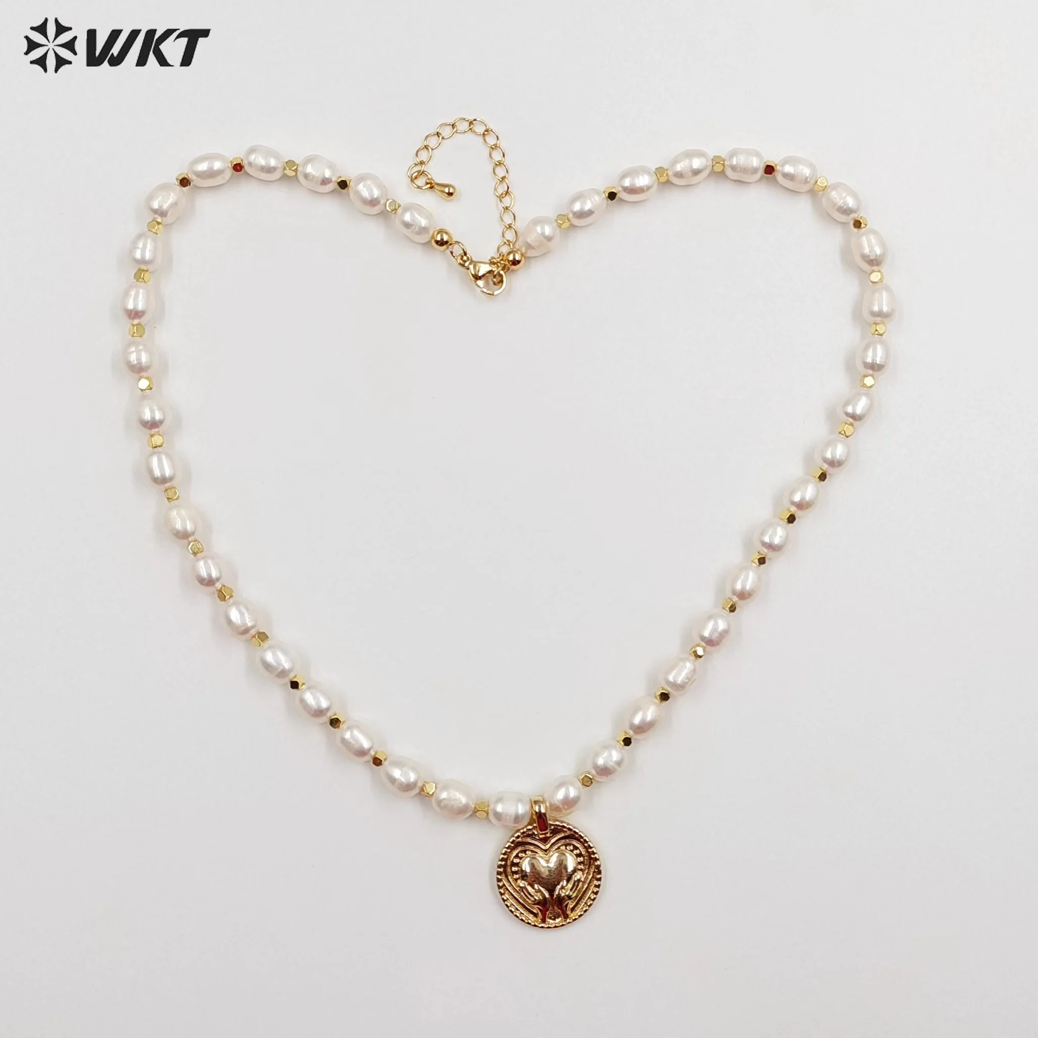 WT-JN135 Populared Round Coin Medal Jewelry Chocker Necklace Fashion Dream Girl Natural Freshwater Pearl Chians As Gift