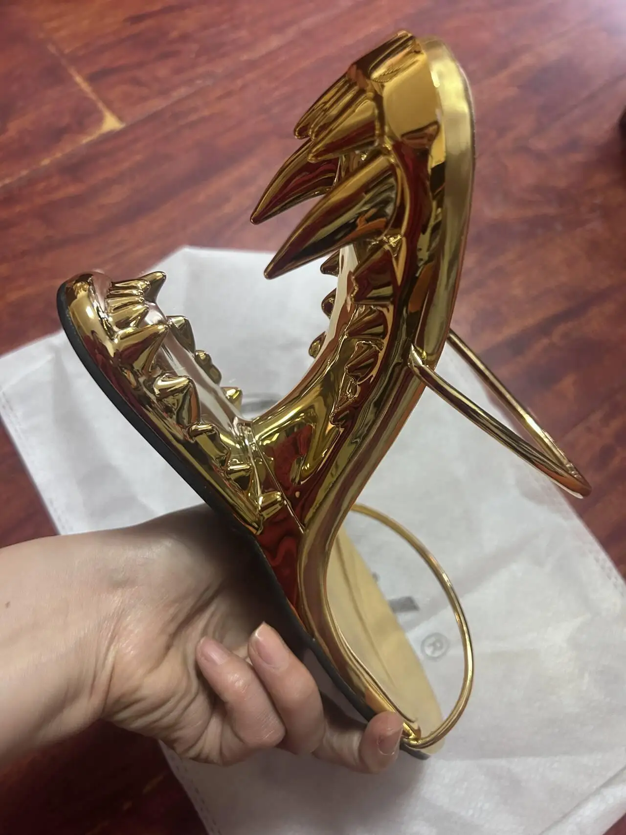 Gold Patent Leather High Heeled Fang Sandals