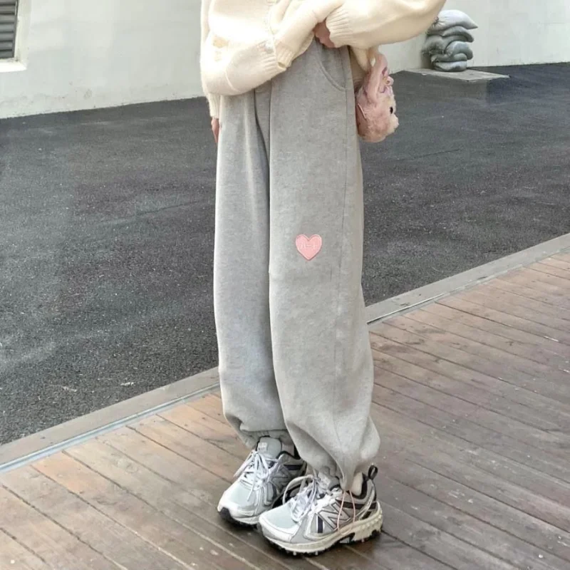 

Hearts Casual Wide Leg Pants Women Kawaii Y2k Streetwear Sweatpants Harajuku Korean Fashion Vintage Cute Trousers 2023