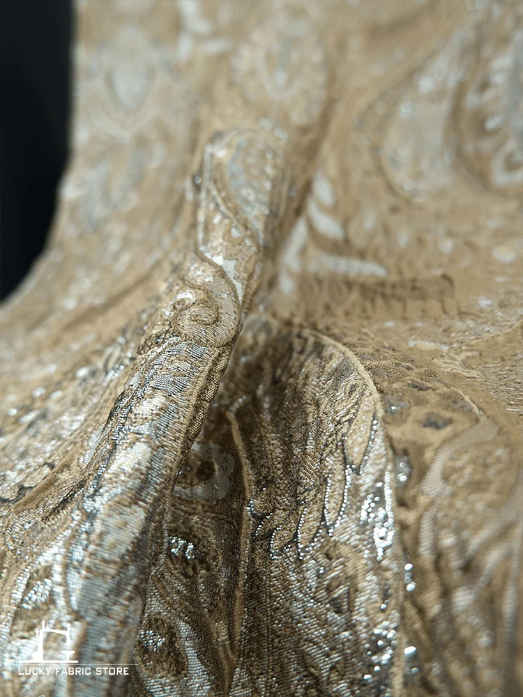 Resplendent palace style, European bright silk blend, three-dimensional texture, embossed jacquard fabric, jacket, designer fabr
