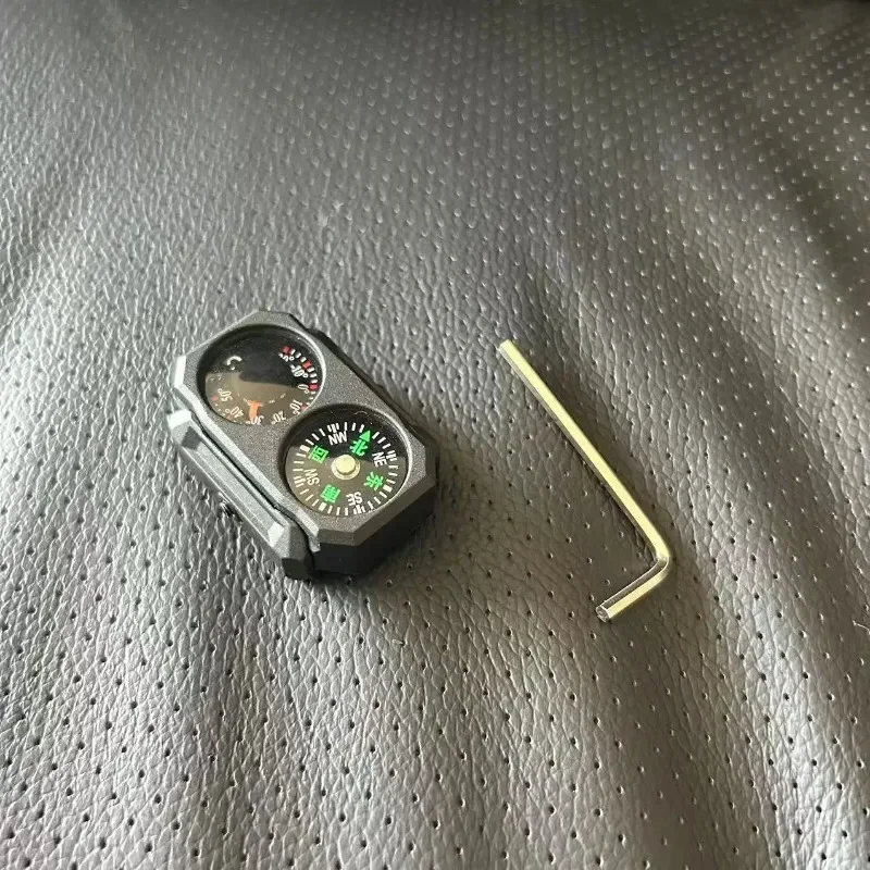 Kompas Taktis Luar Ruangan Mini Universal 20MM Termometer Panduan Kompas Termometer Rel 20mm Alat Presisi Luar Ruangan SLR416