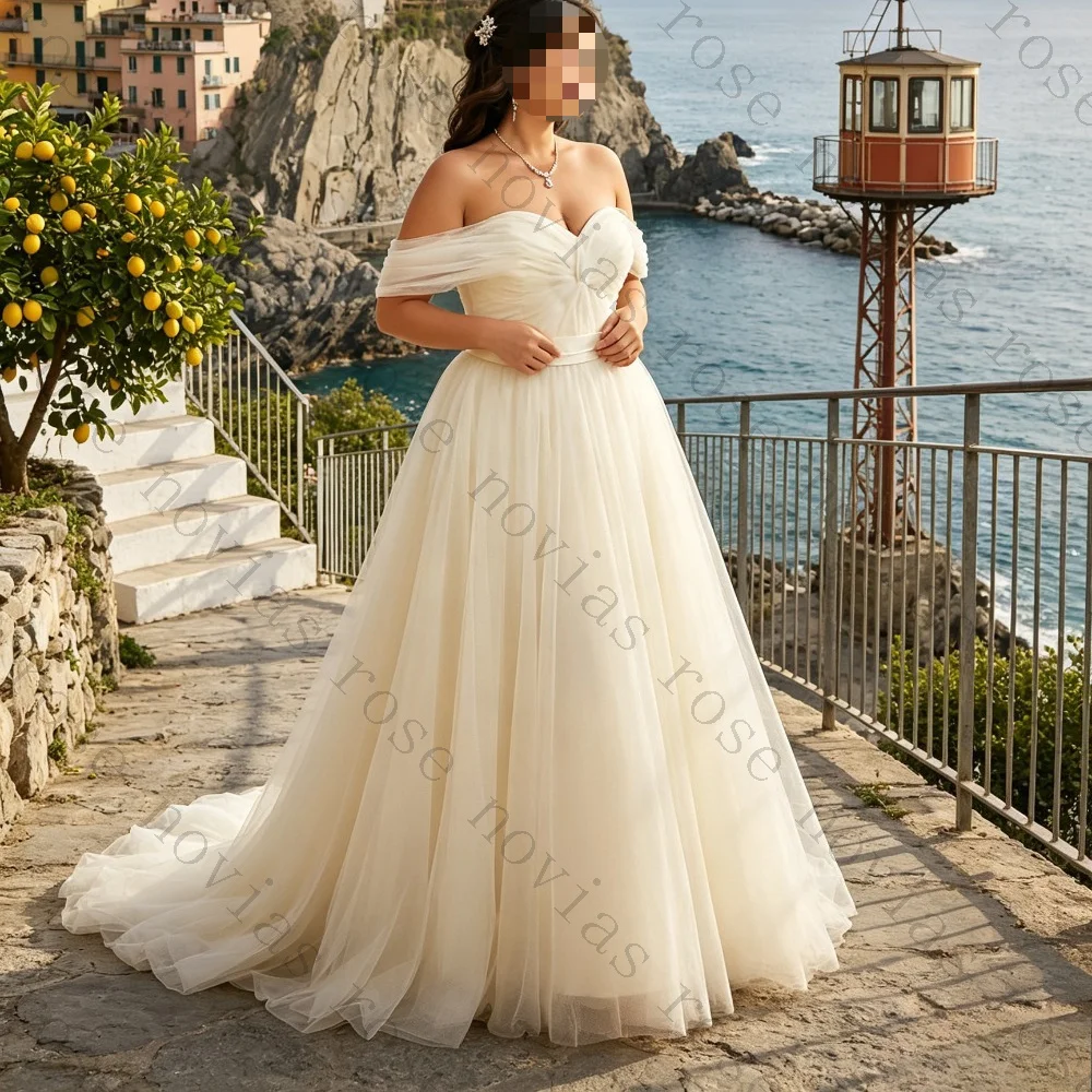 Customized Off Shoulder Butterfly Waist Lace Hem Wedding Dress Sweetheart Neckline A-line Sheer Bridal Gown Suitable for Beach